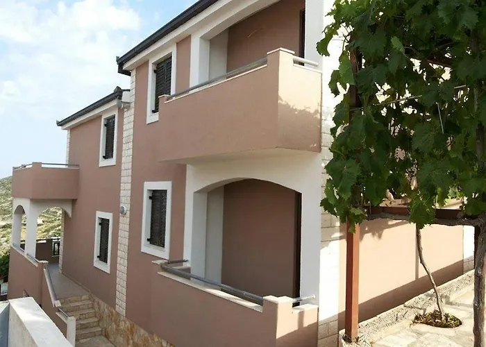 With Swimming Pool Kanica, - 11249 Daire *