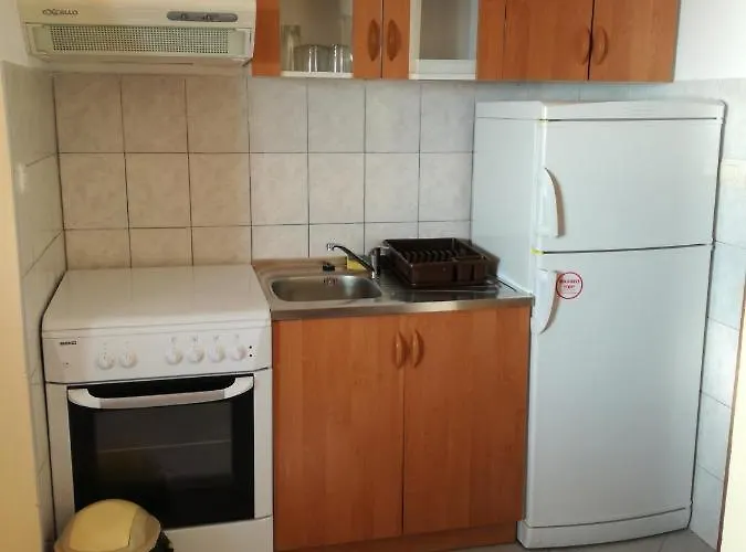 With Swimming Pool Kanica, - 11249 Daire