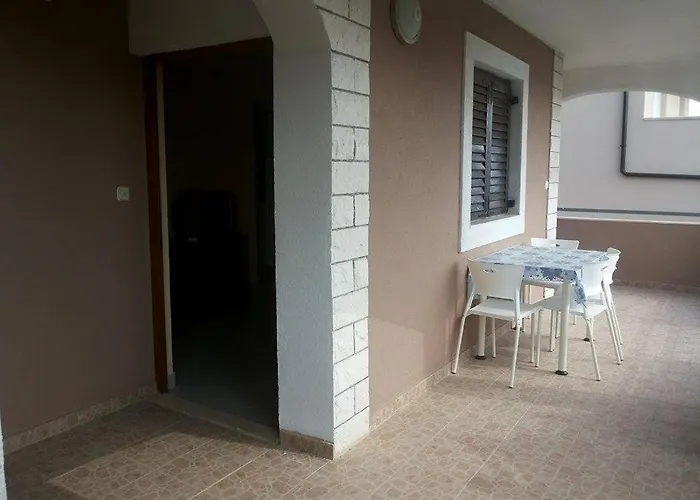 With Swimming Pool Kanica, - 11249